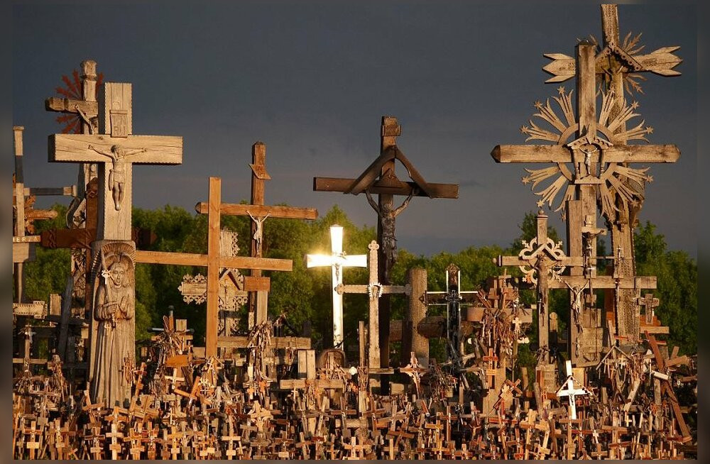 Гора Крестов (Kryžių kalnas) в Литве: где находится, история, сколько крестов и как добраться