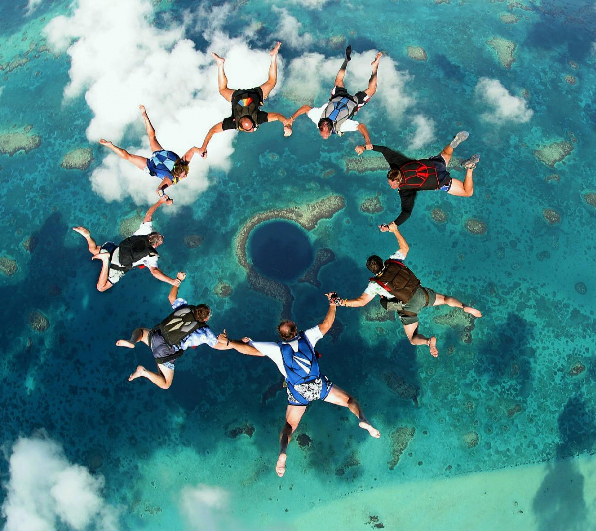 Большая голубая дыра (Great Blue Hole) &mdash; где находится, история, глубина, дайвинг, как добраться и интересные факты
