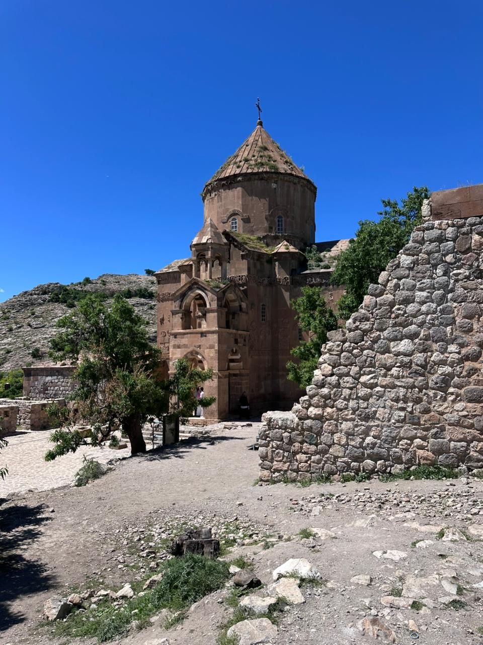 Остров Акдамар (Akdamar Adası): как добраться, сколько стоит вход и что посмотреть